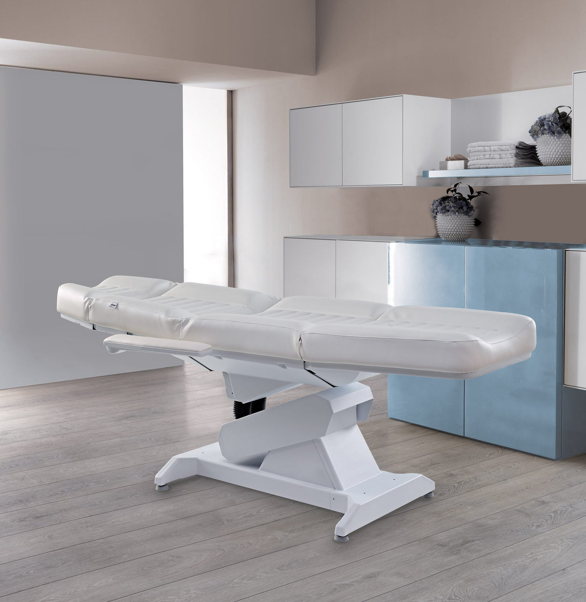 Lemi 4 electric medical chair – side view