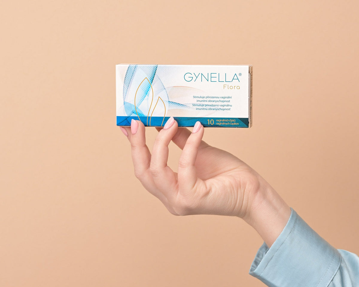 Gynella Flora box held in hand